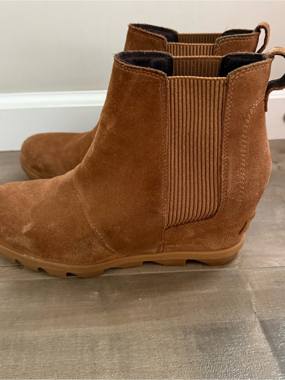 Sorel Joan of Arctic Wedge II Chelsea Boot Women 10 Slip On Suede Brown Chestnut